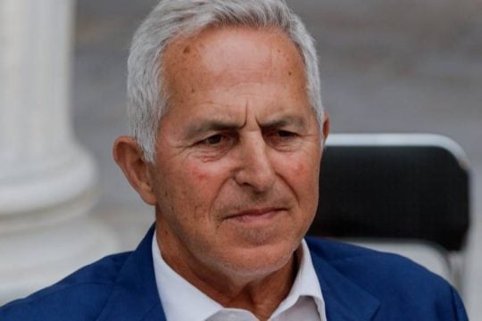 Οργή για το fake news με τον Ευ. Αποστολάκη και αναδίπλωση απ’ τον ΣΚΑΪ
