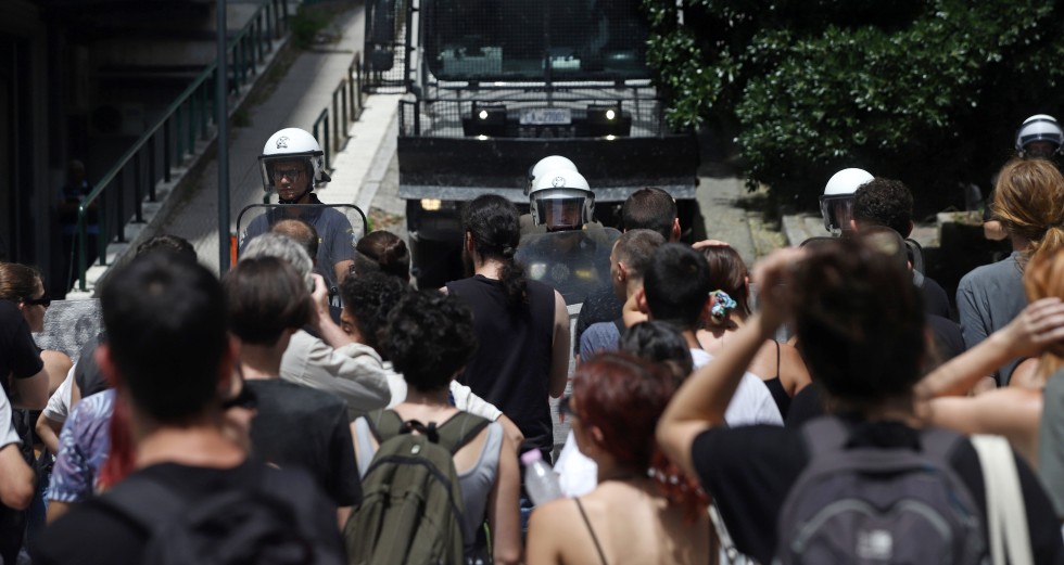 Δυναμικές συγκεντρώσεις μετά την άγρια επίθεση της ΕΛ.ΑΣ. στο ΑΠΘ