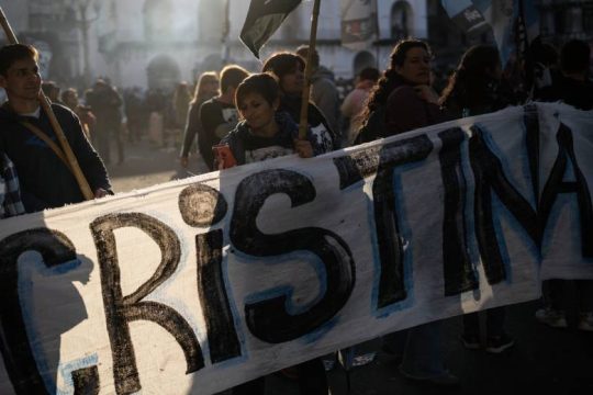 Κύμα στήριξης στην Κριστίνα Κίρσνερ