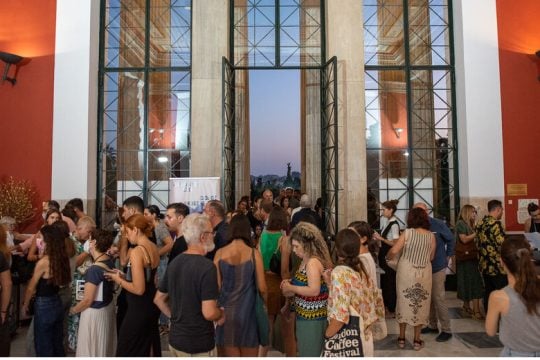 Κοσμοσυρροή και ρεκόρ επισκέψεων για την Art Athina