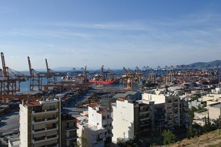 Υπαναχώρηση Cosco για τα Βαρέα και Ανθυγιεινά