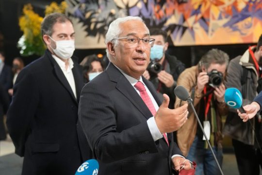 Νέα μέτρα 2,4 δισ. από την κυβέρνηση Κόστα για πληθωρισμό και ενέργεια
