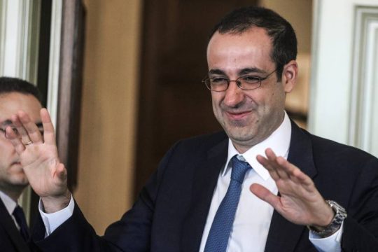 Ποιος κυβερνά αυτή την ΕΥΠ;
