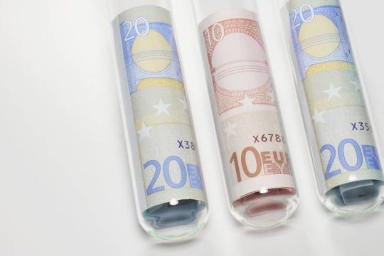 Κατατέθηκε η τροπολογία για την κατάργηση της εισφοράς αλληλεγγύης