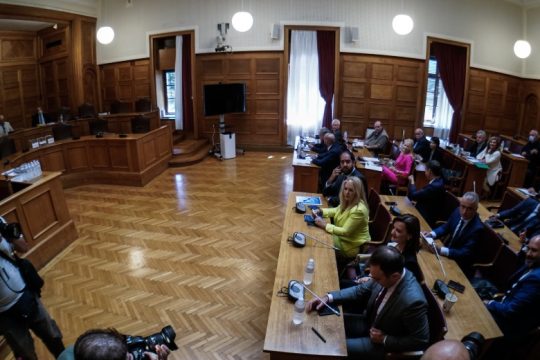 Η βόμβα στα θεμέλια του παρακράτους