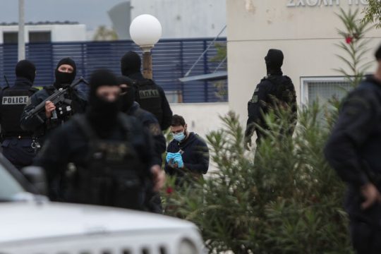 Πήγαν να βγάλουν λαγό και πιάνονται στη φάκα