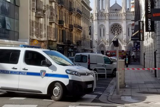 Δύο νεκροί από αστυνομικά πυρά σε διαφορετικά περιστατικά στη Γαλλία