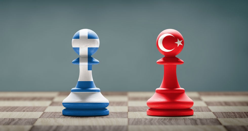 Απάντηση Οικονόμου σε Ακάρ