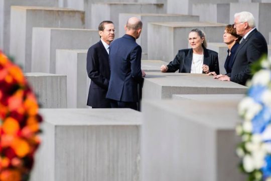 Ο πρόεδρος του Ισραήλ μίλησε για το Ολοκαύτωμα στη Μπούντεσταγκ