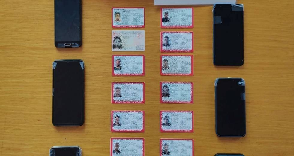 Δύο συλλήψεις για κύκλωμα διακίνησης μεταναστών από την Τουρκία