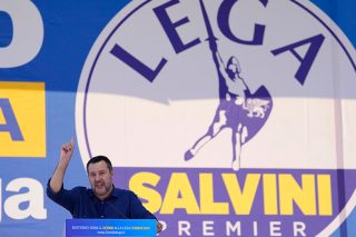 Ρωγμές στην ιταλική Ακροδεξιά για… τα μάτια του Ορμπαν