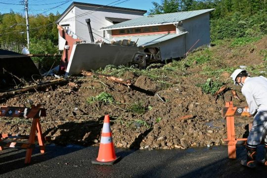 Ακόμη ένας φονικός τυφώνας σαρώνει την Ιαπωνία