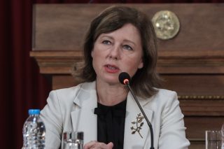 Επίσκεψη Γιούροβα στην Αθήνα, σε «προστατευμένο περιβάλλον»