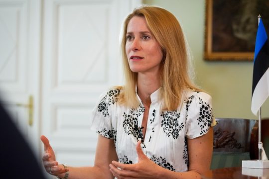 Τέσσερις χώρες «κόβουν» τις βίζες στους Ρώσους τουρίστες