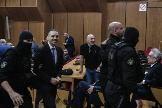 Σύσσωμη πολιτική καταδίκη για το ανεμπόδιστο σόου των νεοναζί στο Εφετείο