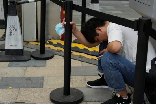 Σε τραγική η κατάσταση οι Κινέζοι υπό lockdown, χωρίς τρόφιμα και βασικά αγαθά