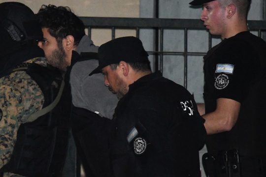 Προμελετημένη απόπειρα κατά της Αργεντινής αντιπροέδρου «βλέπουν» οι δικαστικές αρχές