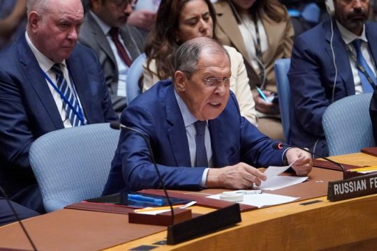 Εν μέσω αντιδράσεων, ο Λαβρόφ υπερασπίστηκε στον ΟΗΕ τις ρωσικές επιλογές