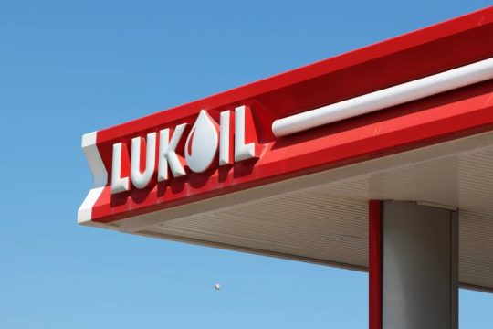 Νεκρός ο πρόεδρος ρωσικού ενεργειακού κολοσσού που έπεσε από το παράθυρο