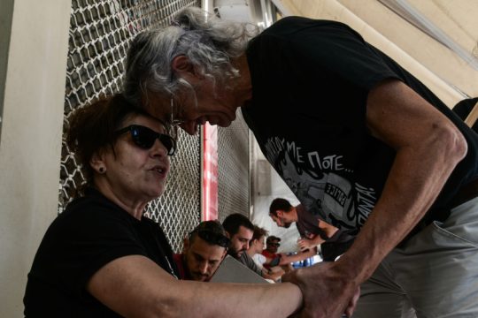 Μάγδα Φύσσα – Γιάννης Μάγγος στο μνημείο του Παύλου