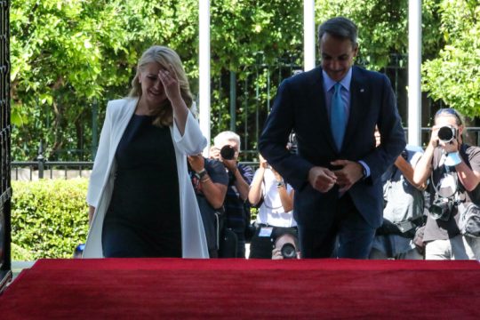Αιχμές Μητσοτάκη κατά Ερντογάν και ευχολόγια για την ενέργεια