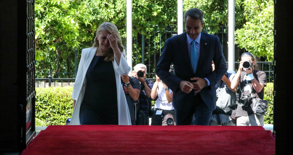 Αιχμές Μητσοτάκη κατά Ερντογάν και ευχολόγια για την ενέργεια