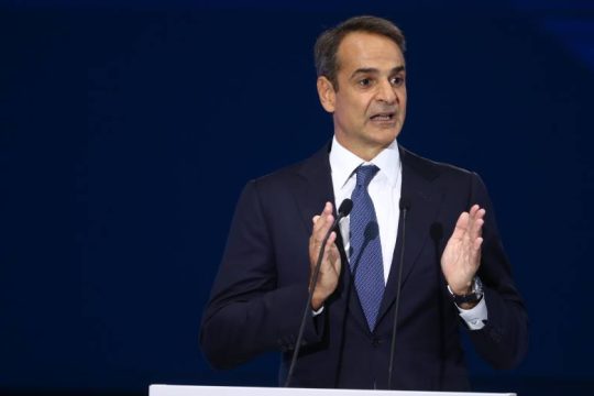 Εκλογές pass μοίρασε στην ΔΕΘ ο Κυρ. Μητσοτάκης