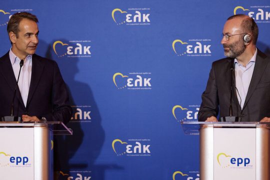 Χείρα βοηθείας τείνει ο πιστός του φίλος Βέμπερ