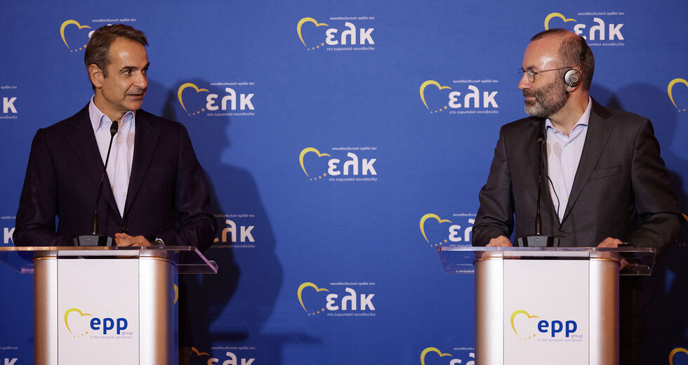 Χείρα βοηθείας τείνει ο πιστός του φίλος Βέμπερ