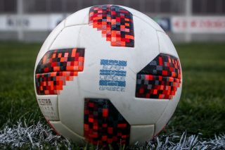 «Τρίζουν» τα θεμέλια του επαγγελματικού ποδοσφαίρου