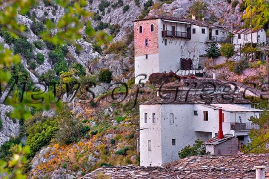 Φθινοπωρινό οδοιπορικό στον Πάρνωνα, από τα παράλια της Αρκαδίας στην ορεινή Καστάνιτσα
