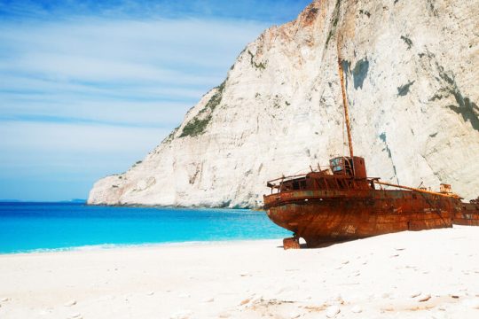 Από το 2009 «αλώνιζαν» οι Καταριανοί… επενδυτές