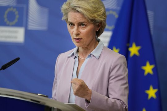 «Χαρτοπόλεμος» για το ρωσικό αέριο