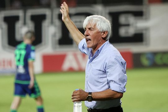 Στο φώτο φίνις για Οσόριο και Κρίστενσεν