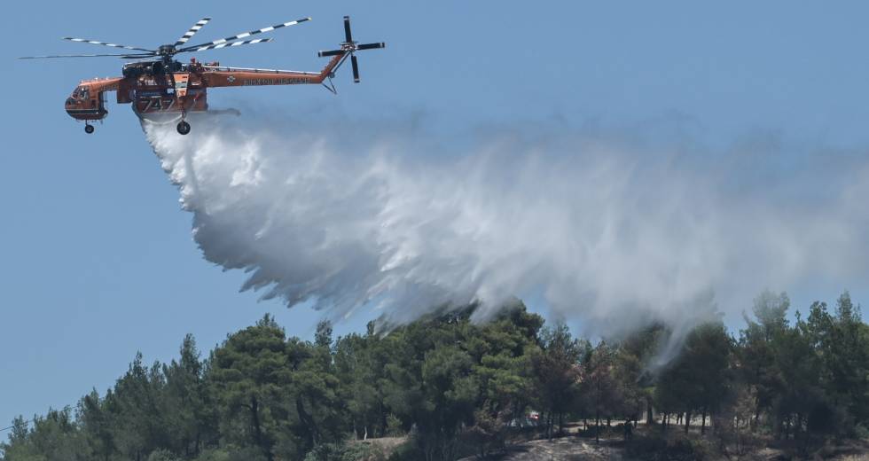 Οριοθετήθηκε η μεγάλη πυρκαγιά στον Μαραθώνα