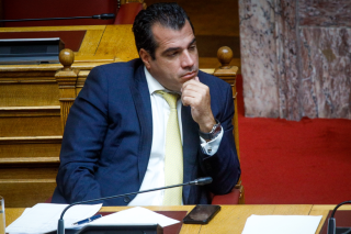 «Σφυροκόπημα» στη Βουλή από ΣΥΡΙΖΑ και ΠΑΣΟΚ για τη νέα έκθεση Λύτρα