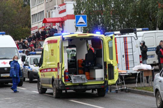 Μακελειό με 15 νεκρούς και 24 τραυματίες σε σχολείο στη Ρωσία