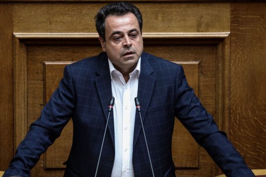 Στη Βουλή το θέμα μετεγκατάστασης της Μονάδας Υποβρυχίων Αποστολών του ΛΣ