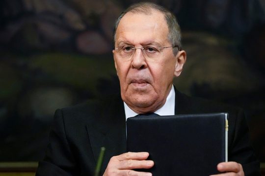 Λαβρόφ εγκαλεί Δύση για αθέτηση της δέσμευσης να διευκολύνει τη μεταφορά σιτηρών