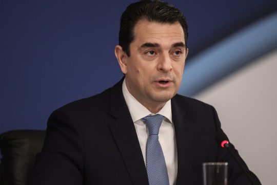 Ο κ. Σκρέκας εξάγει το «ελληνικό μοντέλο» για το ρεύμα…