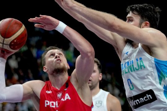 Η Πολωνία «πέταξε» από το Eurobasket τους πρωταθλητές Ευρώπης
