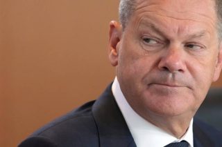 «Μάχη» στις Βρυξέλλες για πλαφόν στο φυσικό αέριο