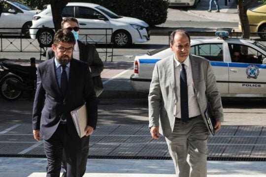 Παρακολούθησή του από την «ΚΥΠ Μητσοτάκη» καταγγέλλει ο Χρήστος Σπίρτζης