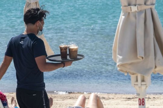 Ο τουρισμός δεν μειώνει τον αριθμό των ανέργων
