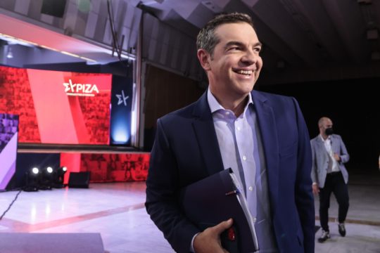 «Ενόχλησε» ο Τσίπρας στη ΔΕΘ: Διαστρέβλωση και αερολογίες από την κυβέρνηση