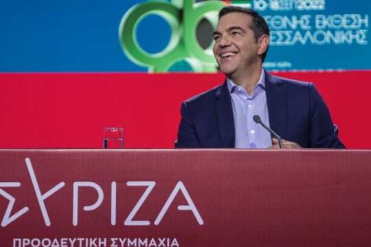 Ντρίμπλα Τσίπρα σε Μητσοτάκη με ντιμπέιτ «χωρίς στημένες ερωτήσεις»