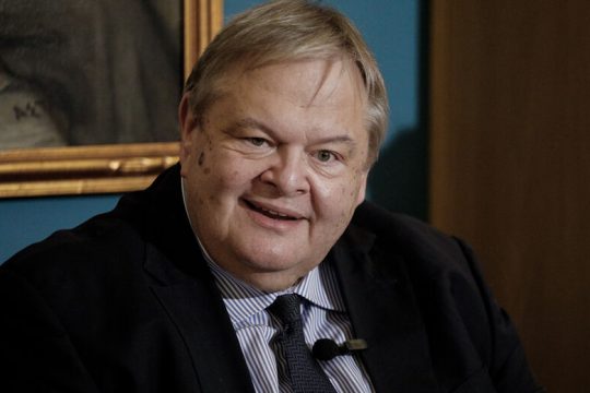 Οδοστρωτήρας ξανά ο Βενιζέλος για τα περί «απορρήτου» σχετικά με τις υποκλοπές