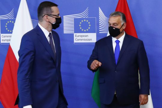 Πολωνικό «μπλόκο» στην πρόταση Κομισιόν για κυρώσεις στην Ουγγαρία