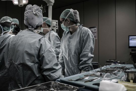 Θεσσαλονίκη: Έφεραν αναισθησιολόγους από την Αθήνα για εγχείρηση μεταμόσχευσης