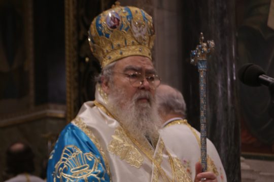 «Διαστρεβλώθηκε η σκέψη μου», λέει τώρα ο Χρυσόστομος μετά την κατακραυγή